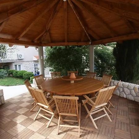 Tomislav Apartment *