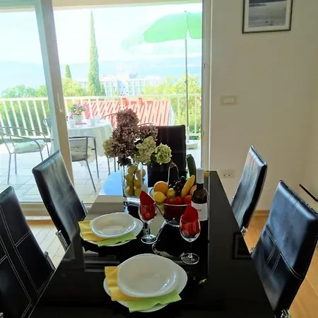 Apartment Tomislav *